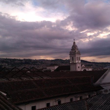 Hotel Hostal Yumbo Imperial Quito Zewnętrze zdjęcie