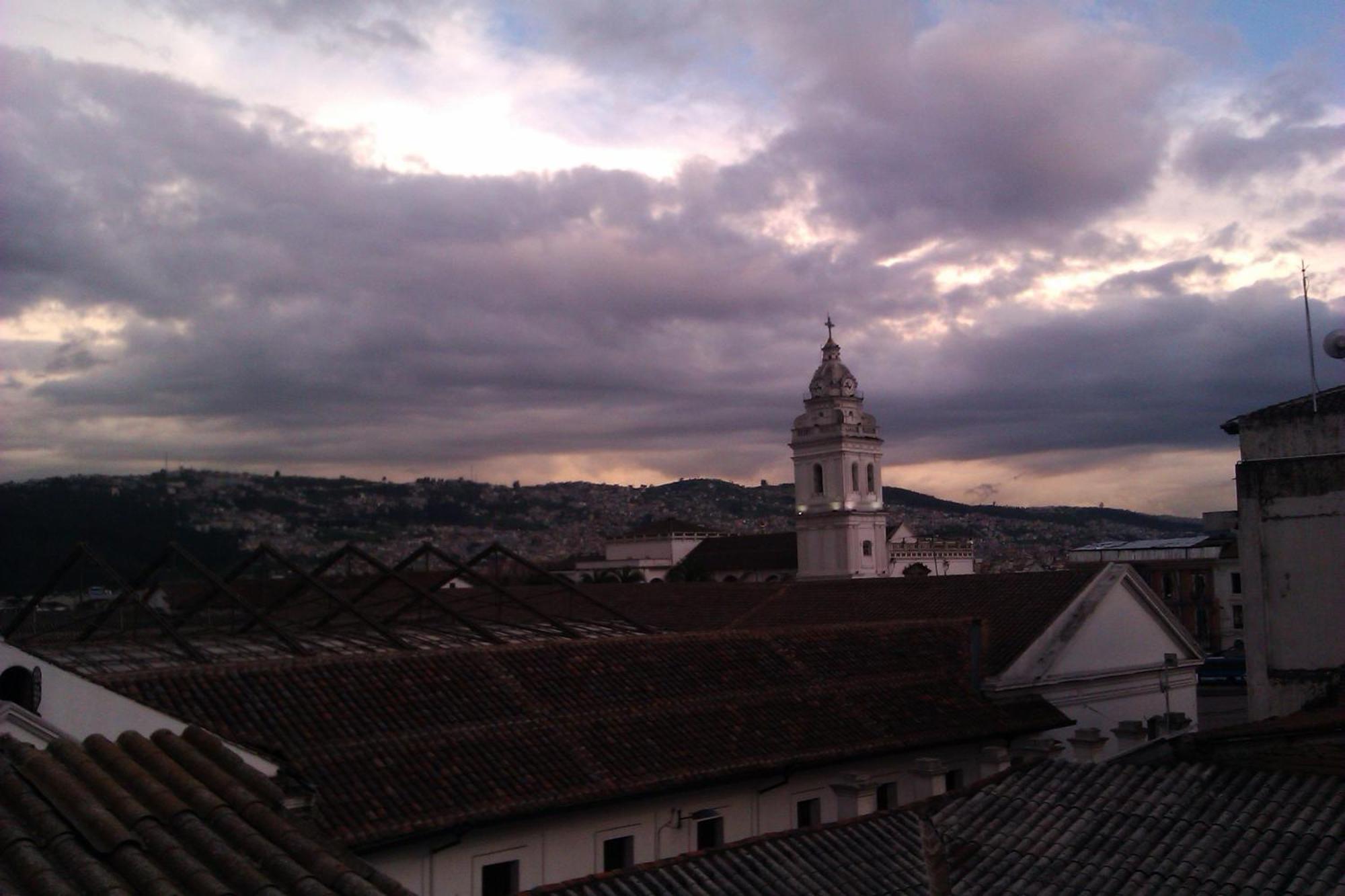 Hotel Hostal Yumbo Imperial Quito Zewnętrze zdjęcie