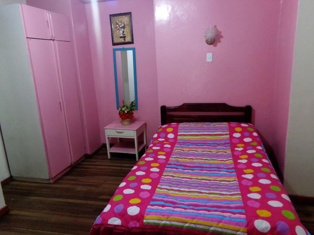 Hostal Yumbo Imperial Quito Pokój zdjęcie