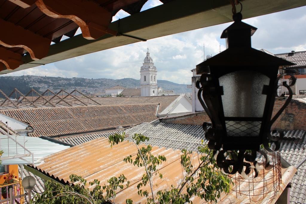 Hostal Yumbo Imperial Quito Zewnętrze zdjęcie