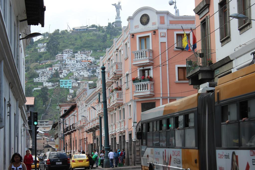 Hotel Hostal Yumbo Imperial Quito Zewnętrze zdjęcie