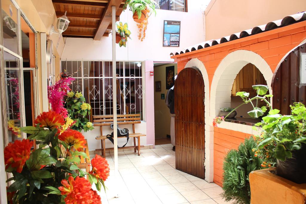 Hostal Yumbo Imperial Quito Zewnętrze zdjęcie